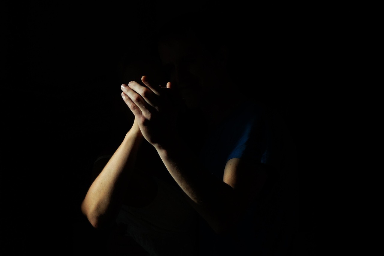 clapping, hands, the shade, poor, light, clapping, clapping, clapping, clapping, clapping, poor, poor, poor