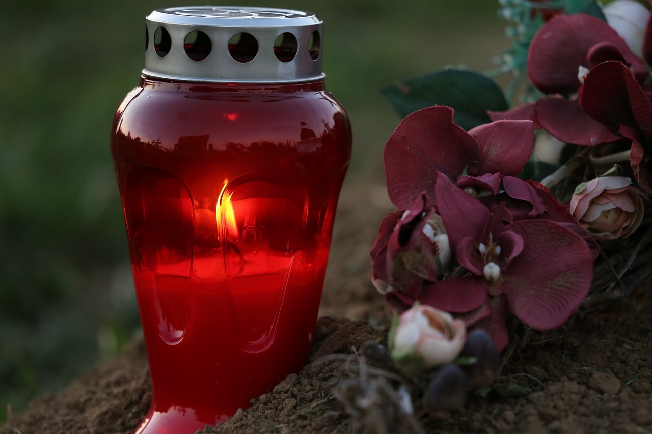red candle, flame, condolence, remembering, missing, grave, nature, outdoor, condolence, condolence, condolence, condolence, condolence, missing, grave