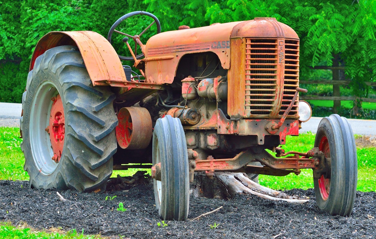 antique tractor, farm, machinery, old, rust, agriculture, vehicle, antique tractor, antique tractor, antique tractor, antique tractor, antique tractor, rust
