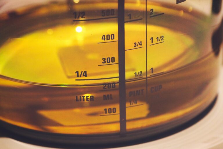 cup oil, edible oil, measuring cup, measure, to bake, cook, meal, nourishment, milliliters, recipe, ingredients, kitchen, ml, edible oil, edible oil, edible oil, edible oil, measuring cup, measuring cup, measuring cup, measuring cup, measuring cup