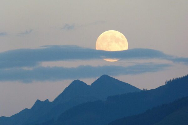 full moon, moon, super moon, clouds of clouds, dusk, nature, shades of color, mountains, heaven, night